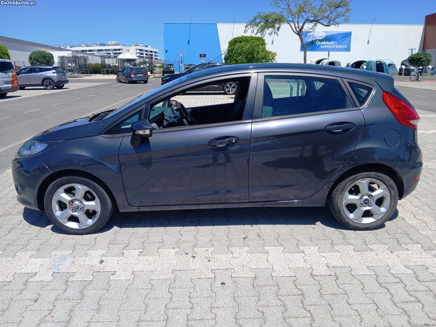 Ford Fiesta 1.4 TDCi (2009) | 5 Lugares | 140.000 km Excelente Estado — fotografia 9