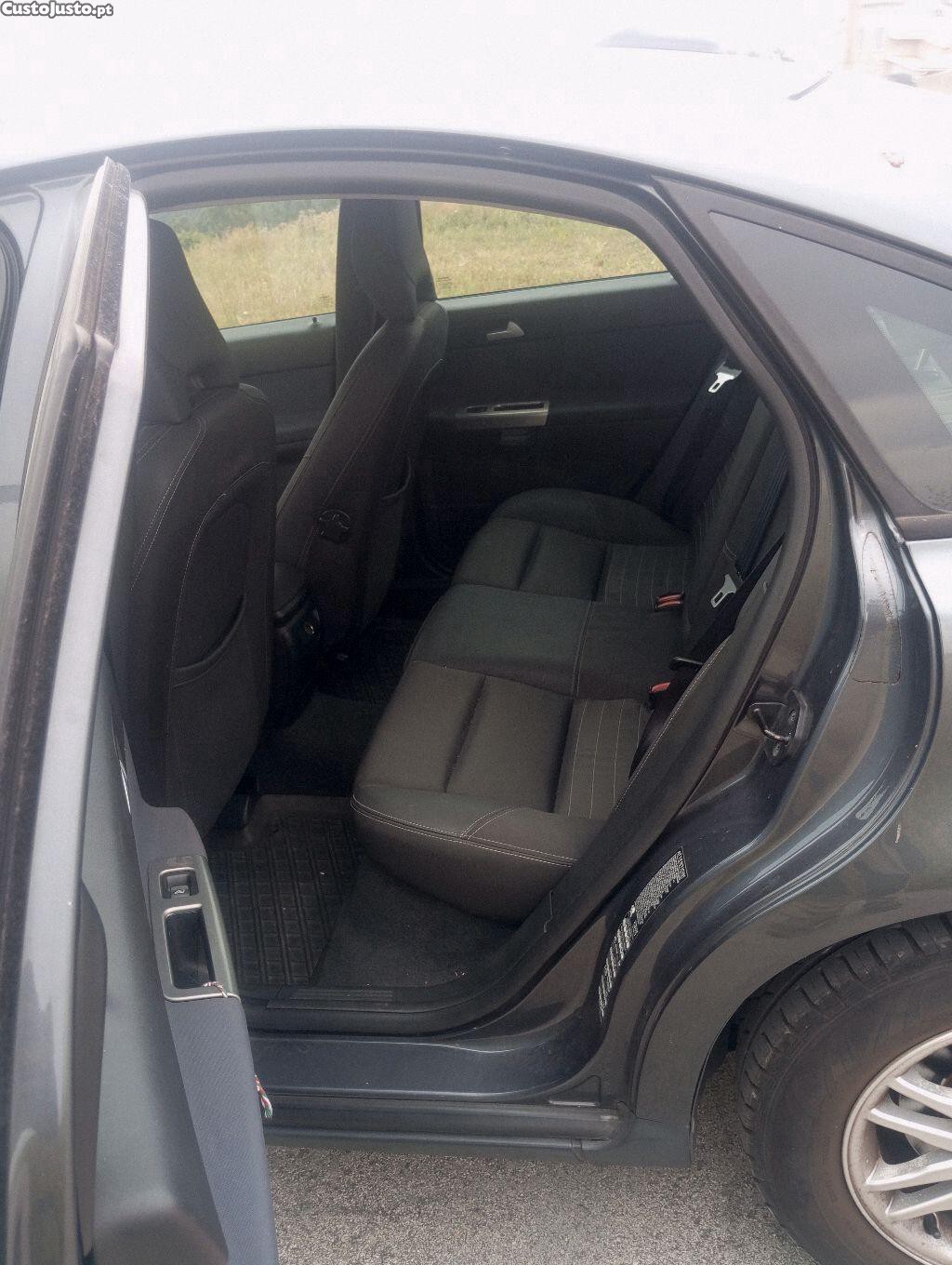 Volvo S40 1.6d — fotografia 2