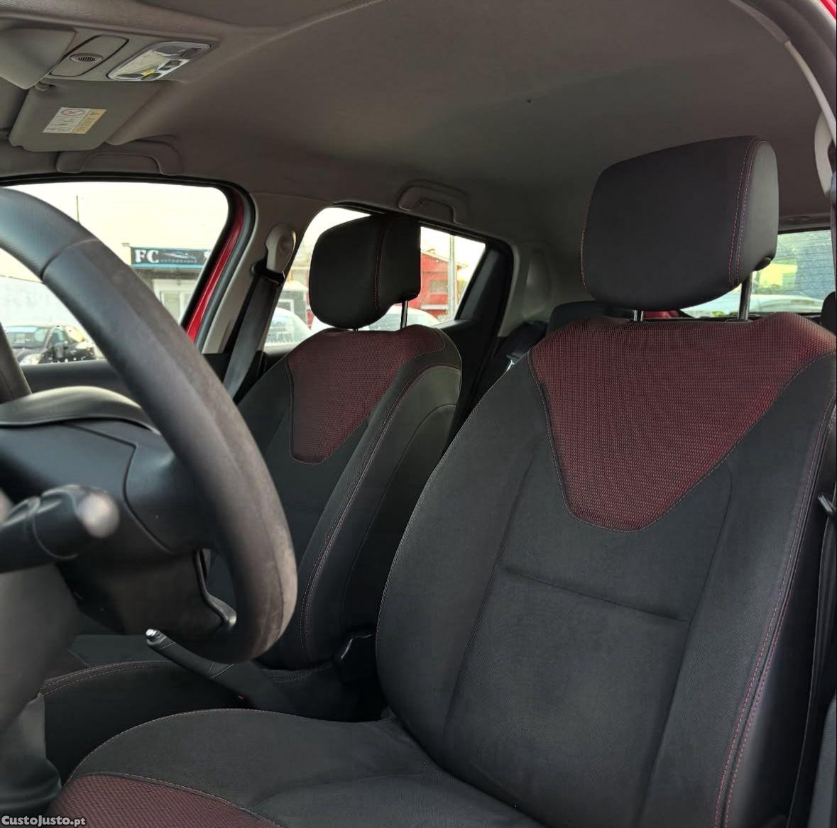 Renault Clio IV — fotografia 7