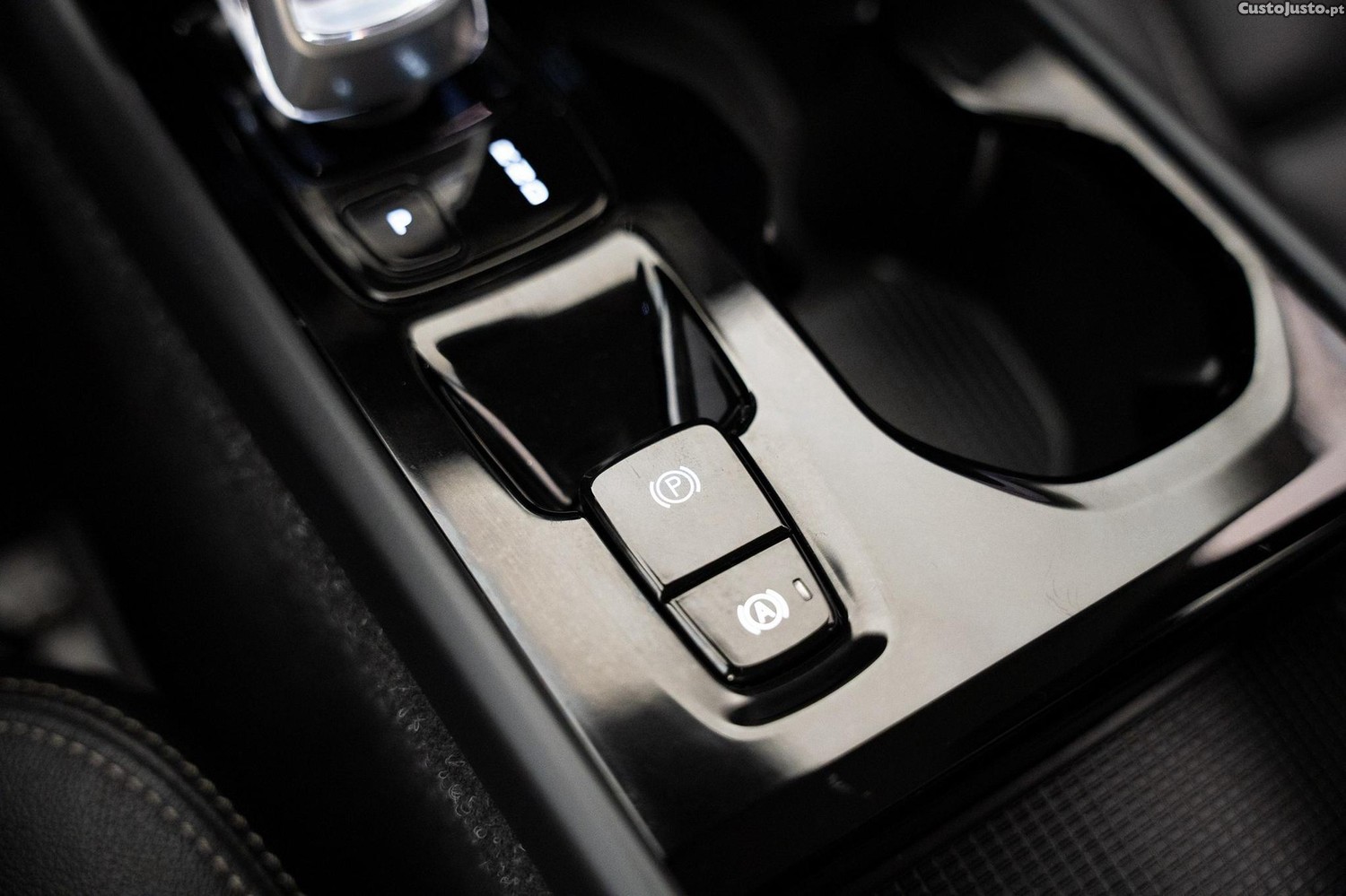 Volvo XC 40 1.5 T5 PHEV Inscription — fotografia 6