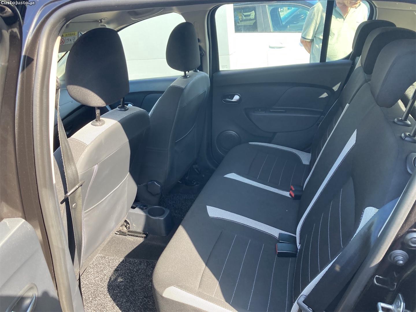 Dacia Sandero Stepway — fotografia 7