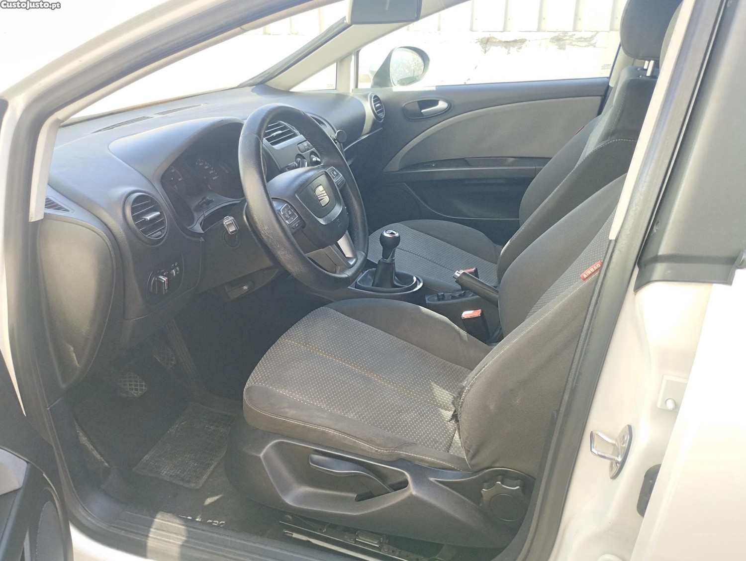 SEAT Leon Ecomotive 1.6 TDI — fotografia 2