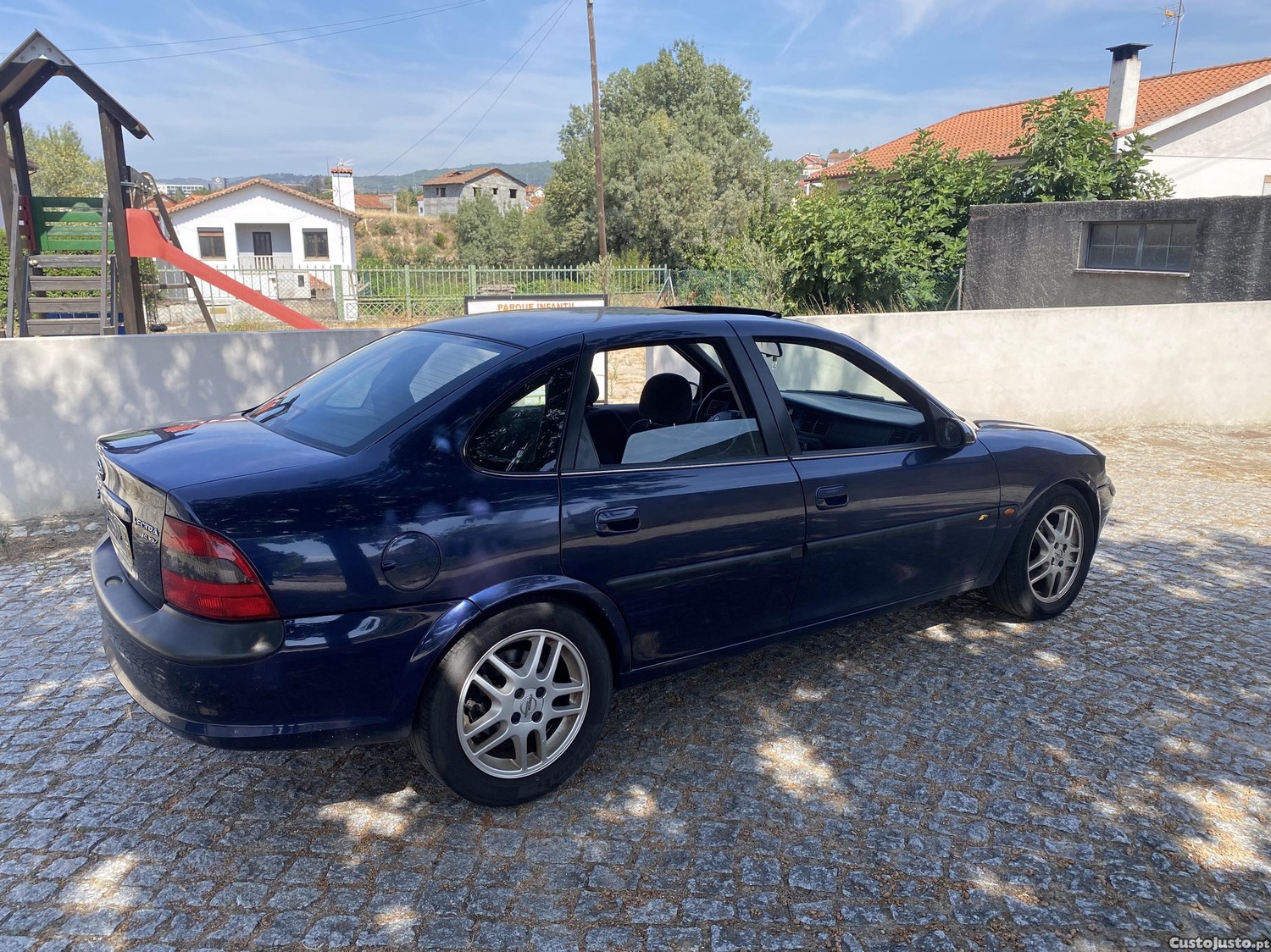 Opel Vectra Sport — fotografia 9