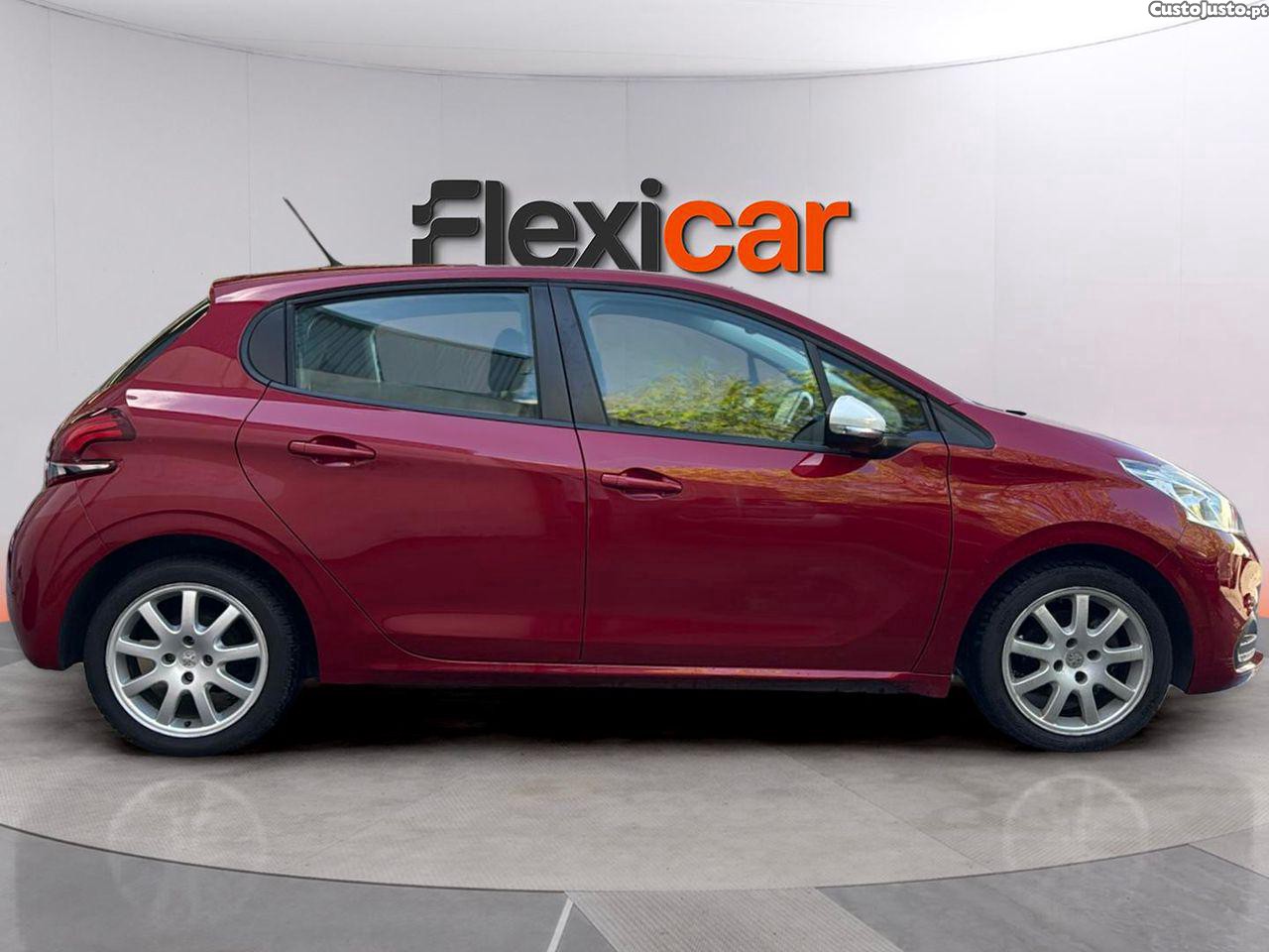Peugeot 208 1.2 PureTech Style — fotografia 15