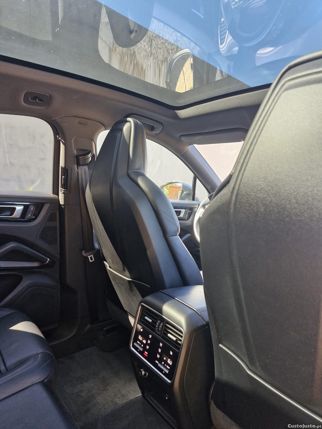 Porsche Cayenne E-Hybrid — fotografia 4