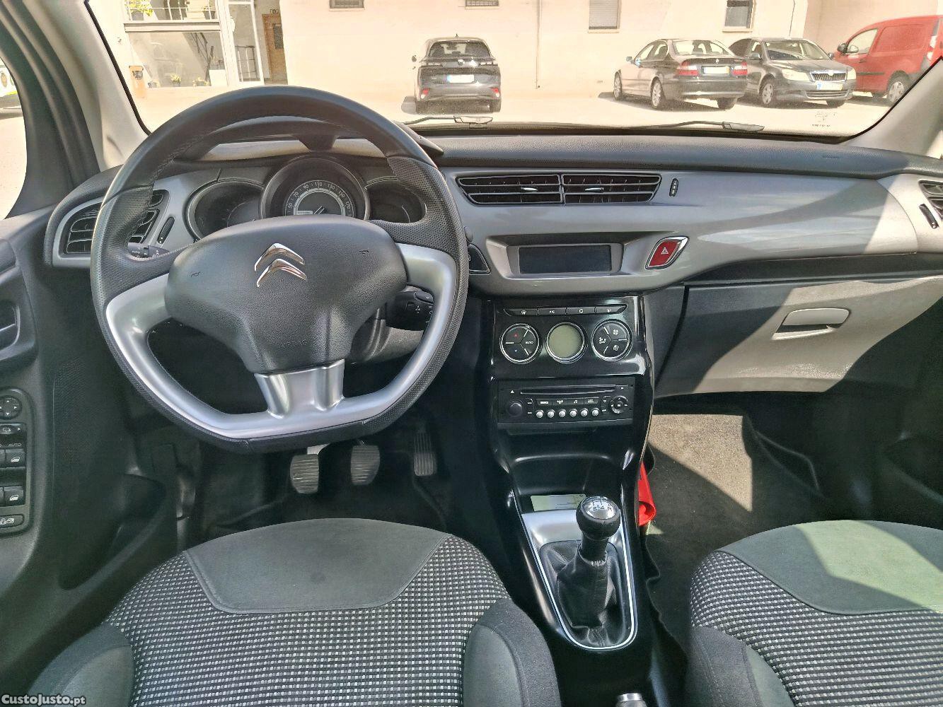 Citroën C3 Esclusive — fotografia 3