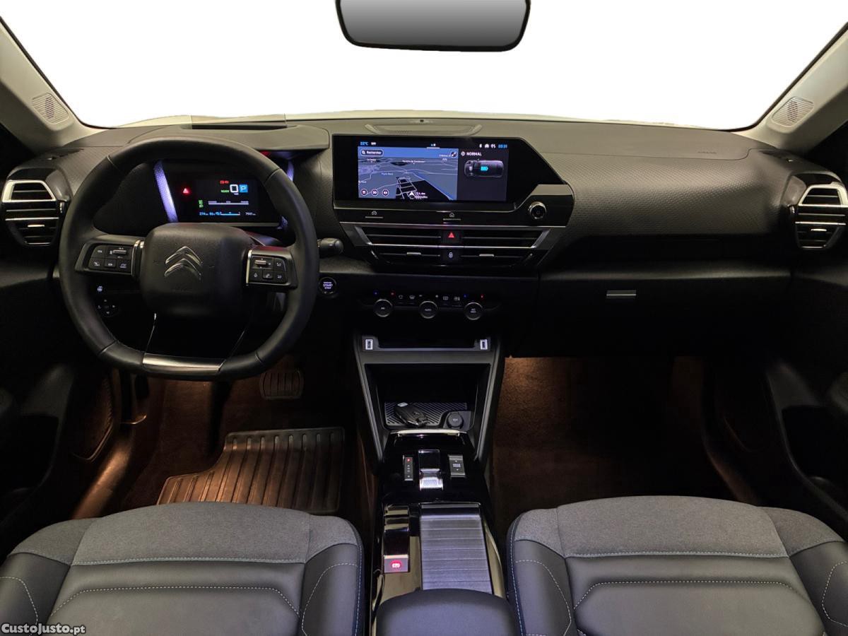 Citroën e-C4 50 kWh Shine — fotografia 8