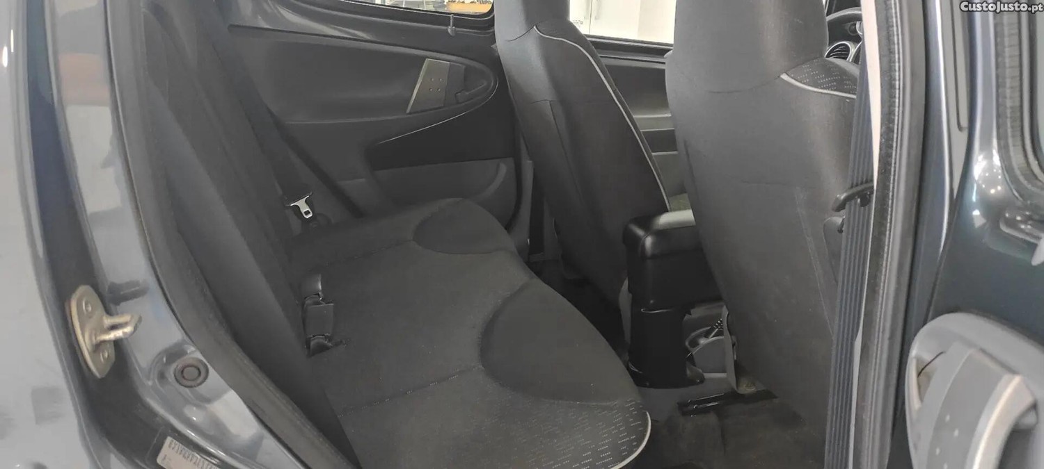Peugeot 107 Outro — fotografia 12