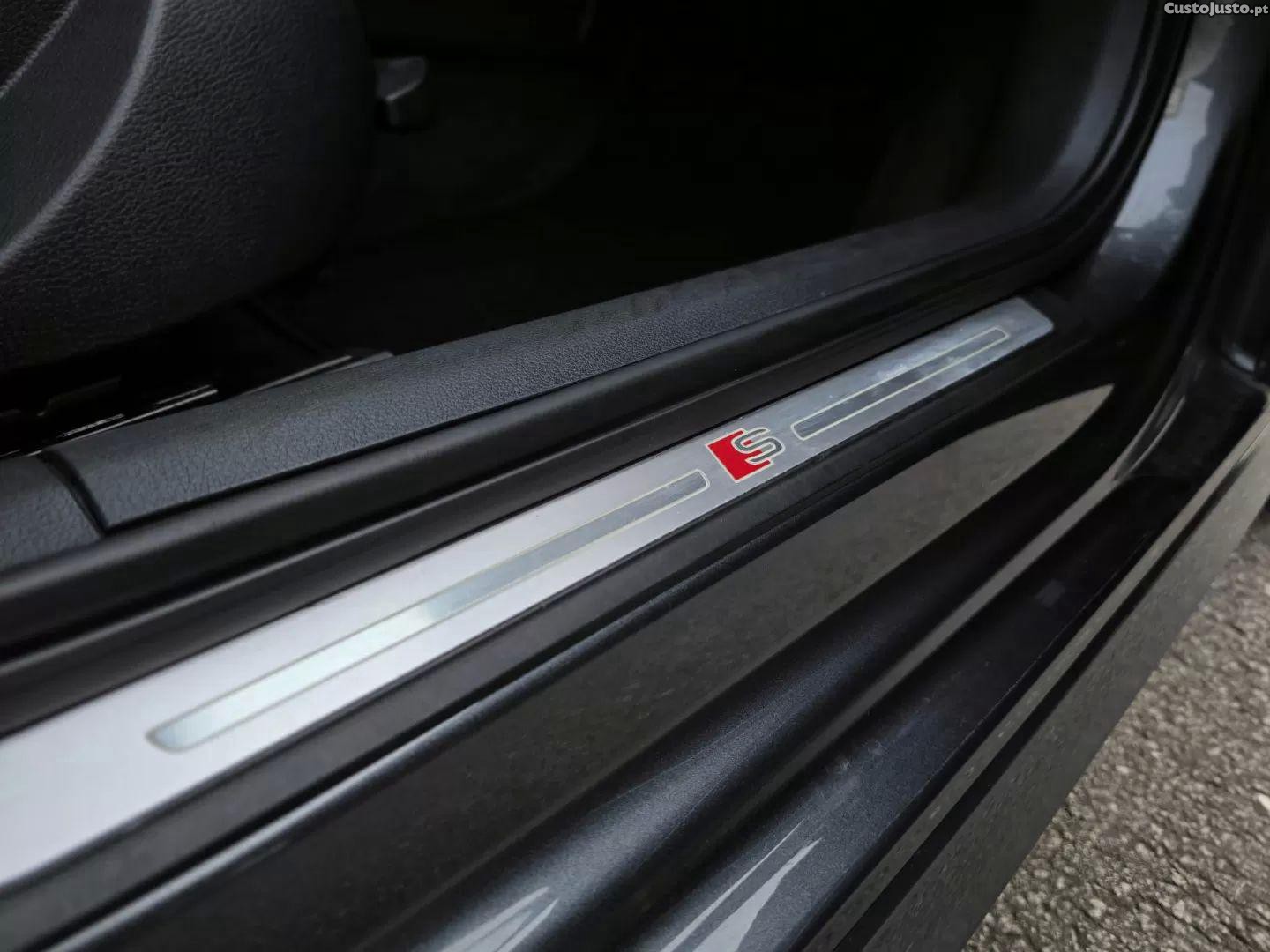Audi A3 1.6 tdi s-line s tronic — fotografia 15