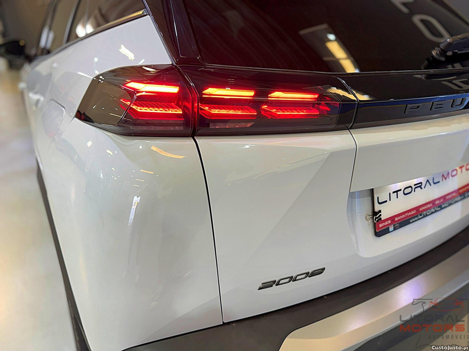 Peugeot 2008 1.2 PureTech Allure Pack — fotografia 18