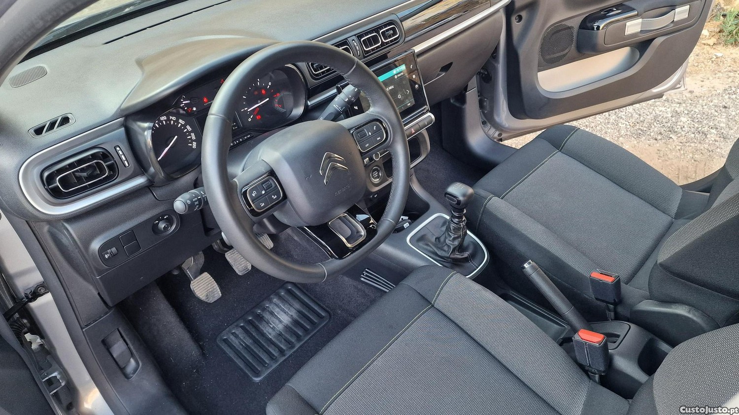 Citroën C3 1.2 PureTech Shine Pack — fotografia 18