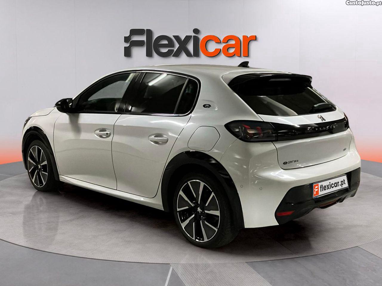 Peugeot 208 50 KWh GT — fotografia 21