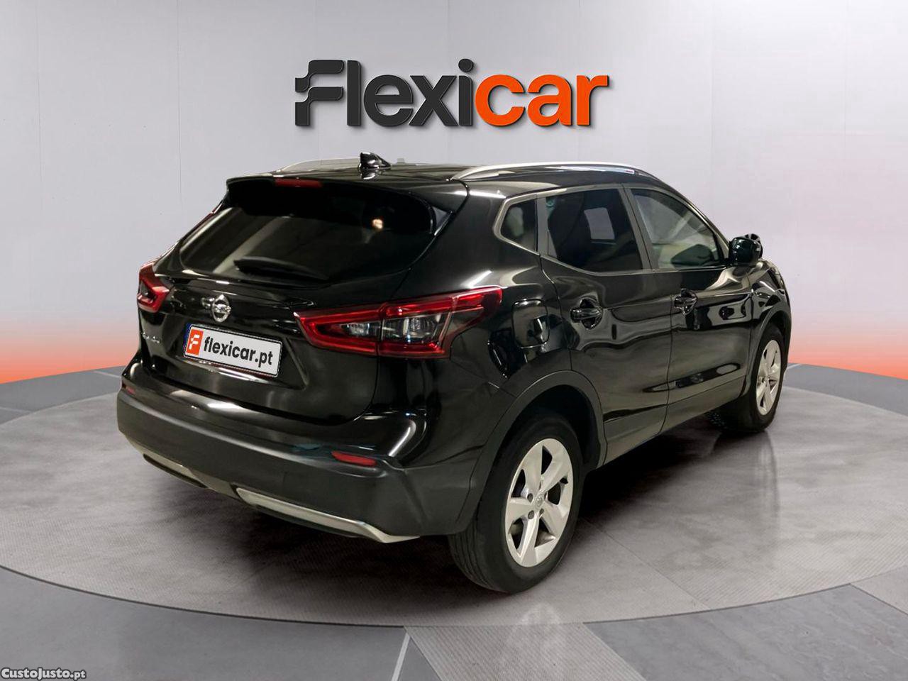 Nissan Qashqai 1.3 DIG-T N-Connecta — fotografia 17