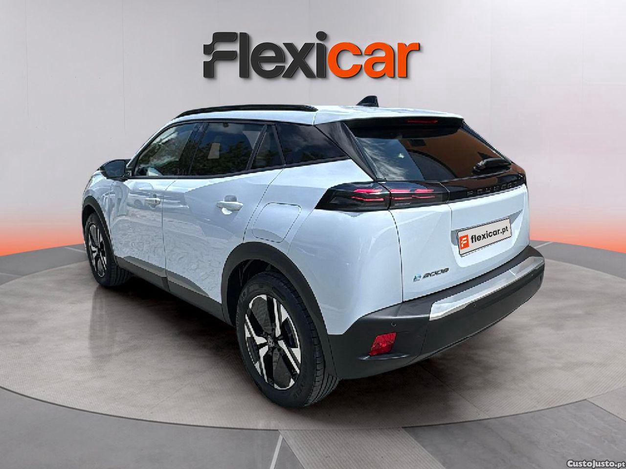 Peugeot 2008 54 kWh Allure — fotografia 12