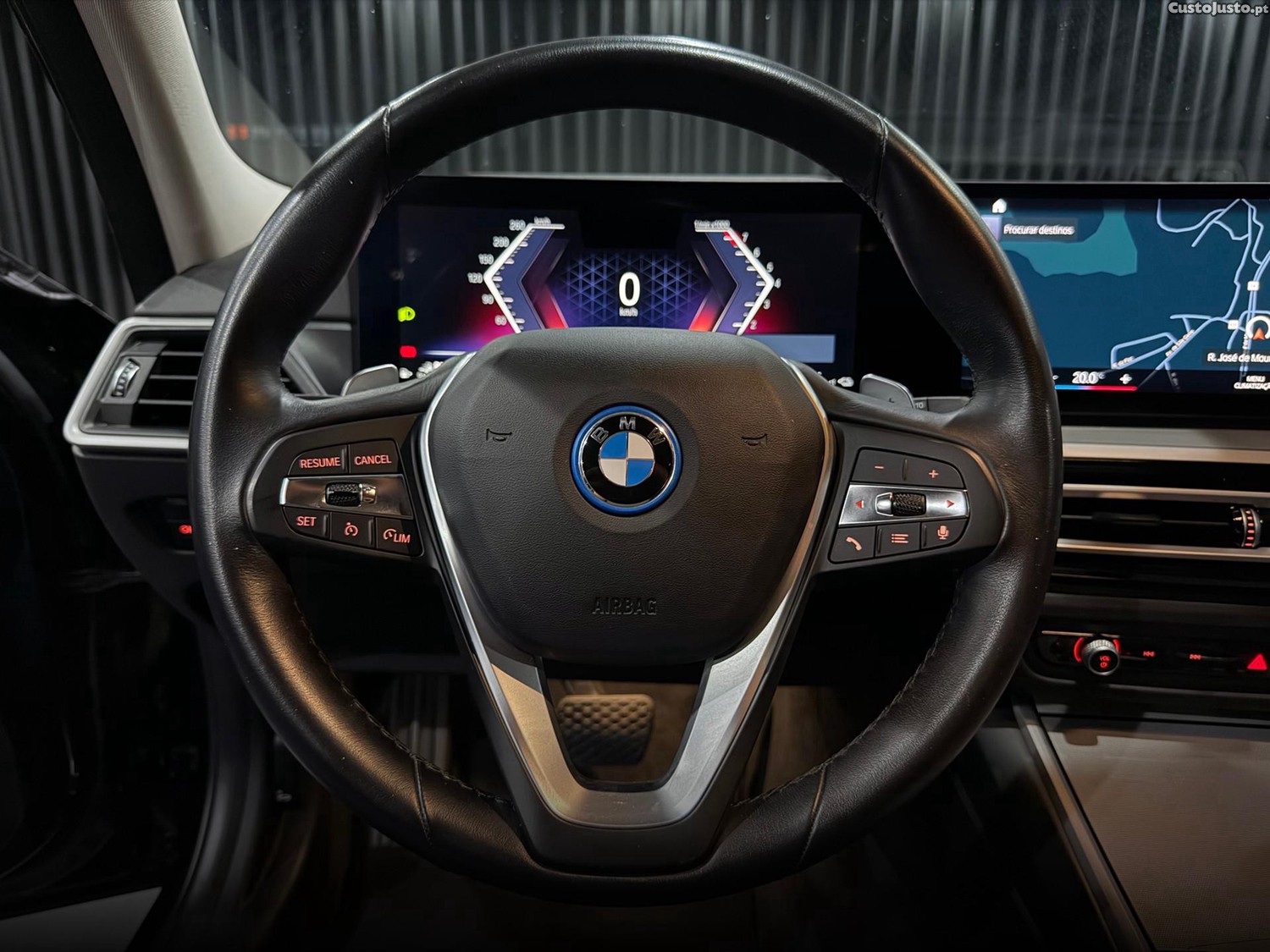 BMW 320 e Line Sport Auto — fotografia 8