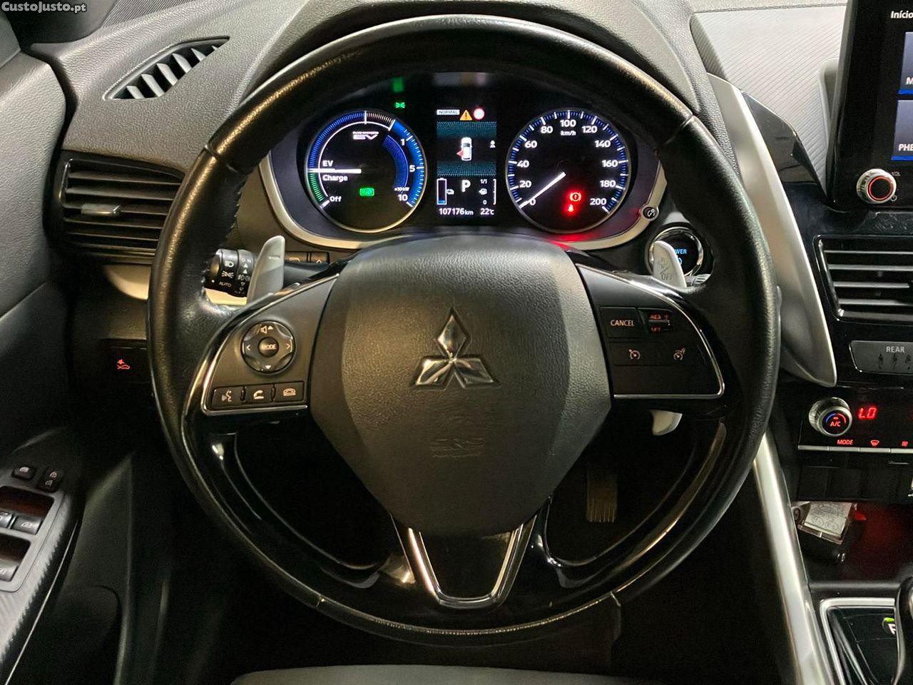Mitsubishi Eclipse Cross 2.4 PHEV eMotion — fotografia 13