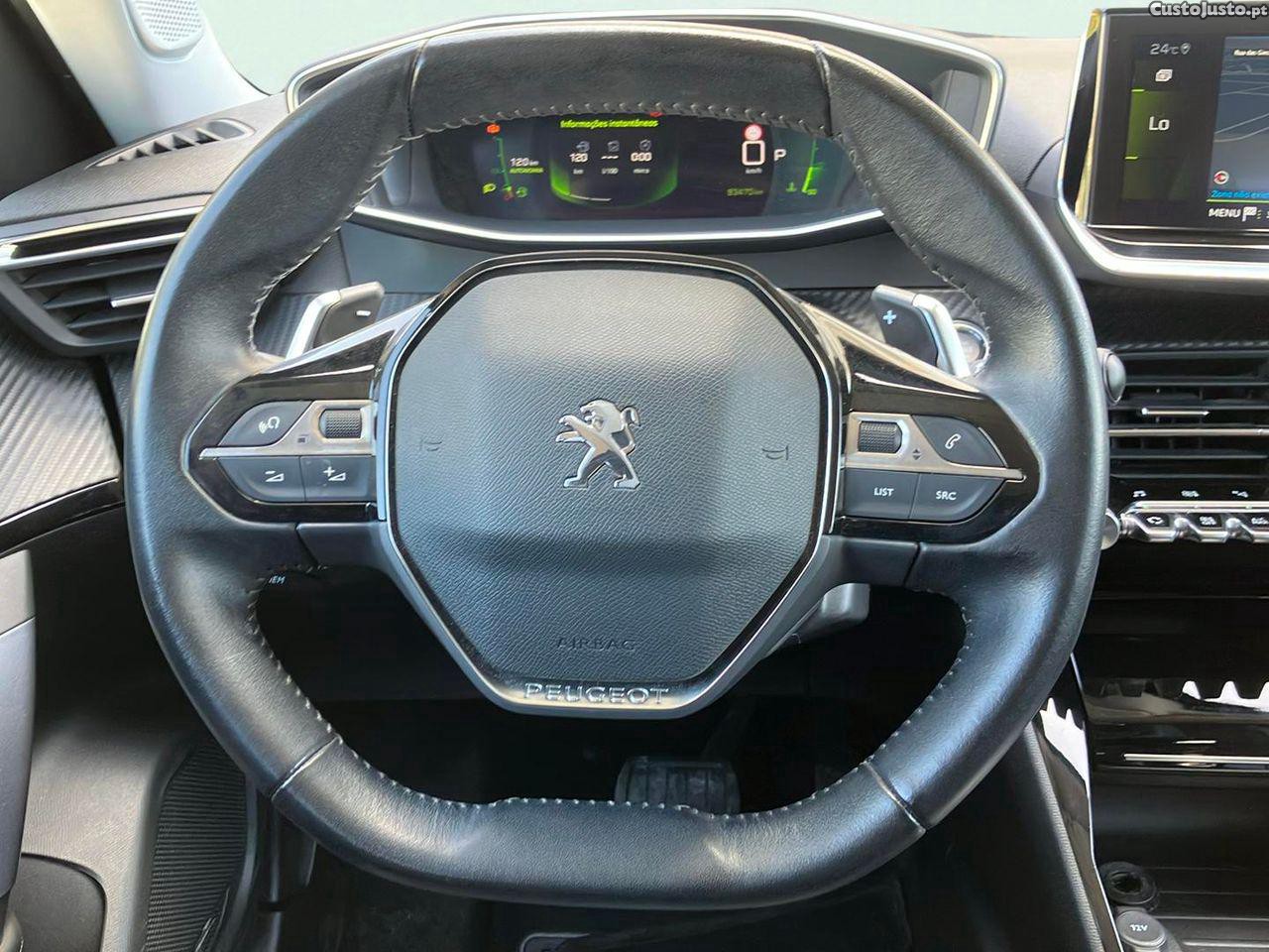 Peugeot 2008 1.5 BlueHDi Allure EAT8 — fotografia 7