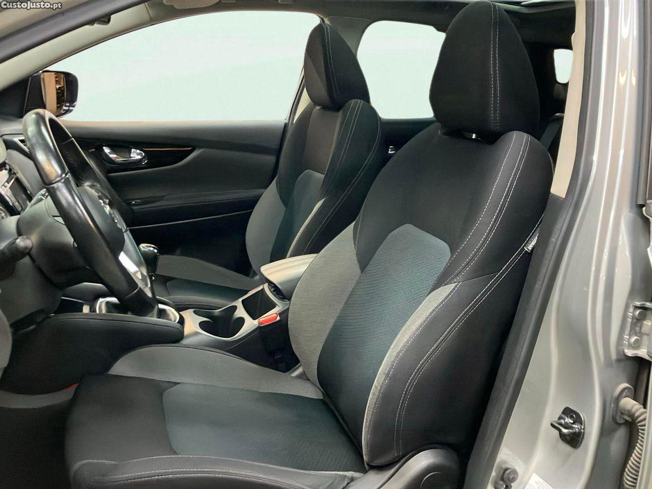 Nissan Qashqai 1.3 DIG-T N-Connecta J18 — fotografia 10