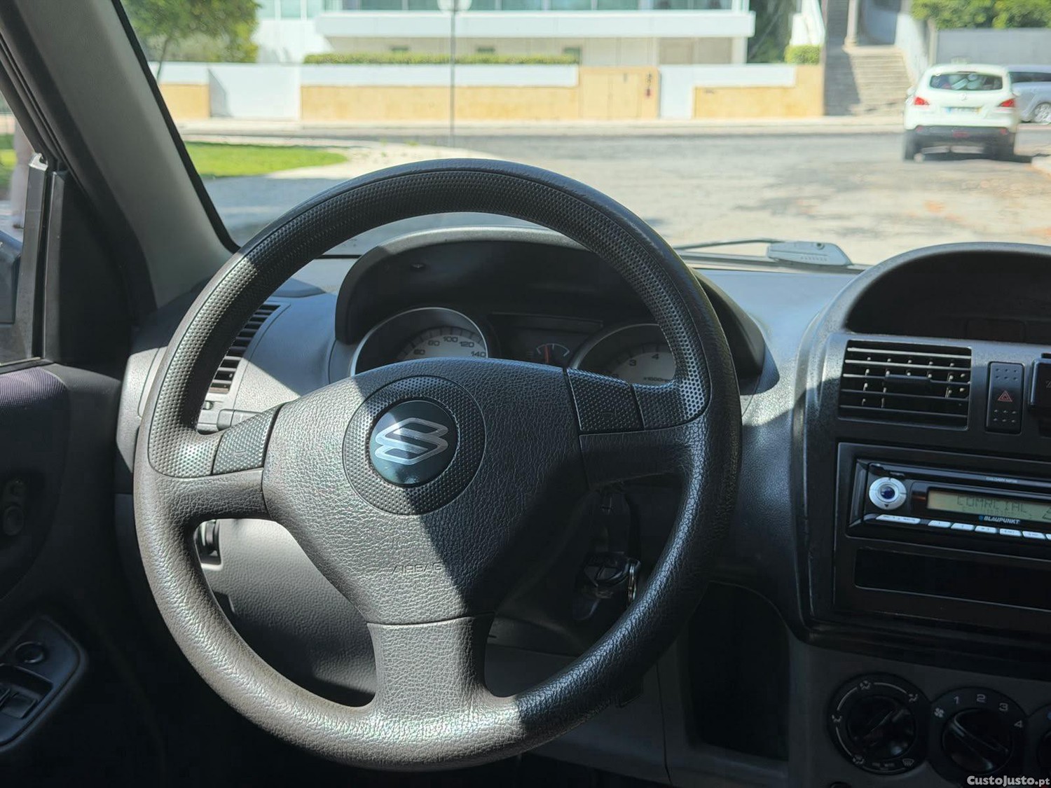 Suzuki Ignis 1.3 90cv — fotografia 6