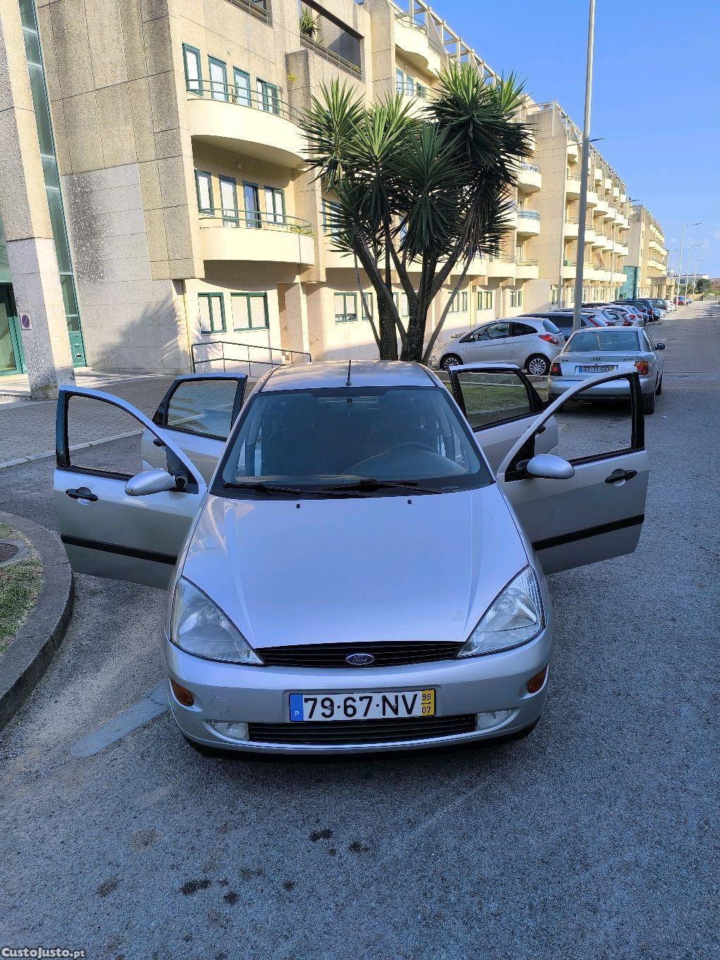 Ford Focus 1.4 — fotografia 6