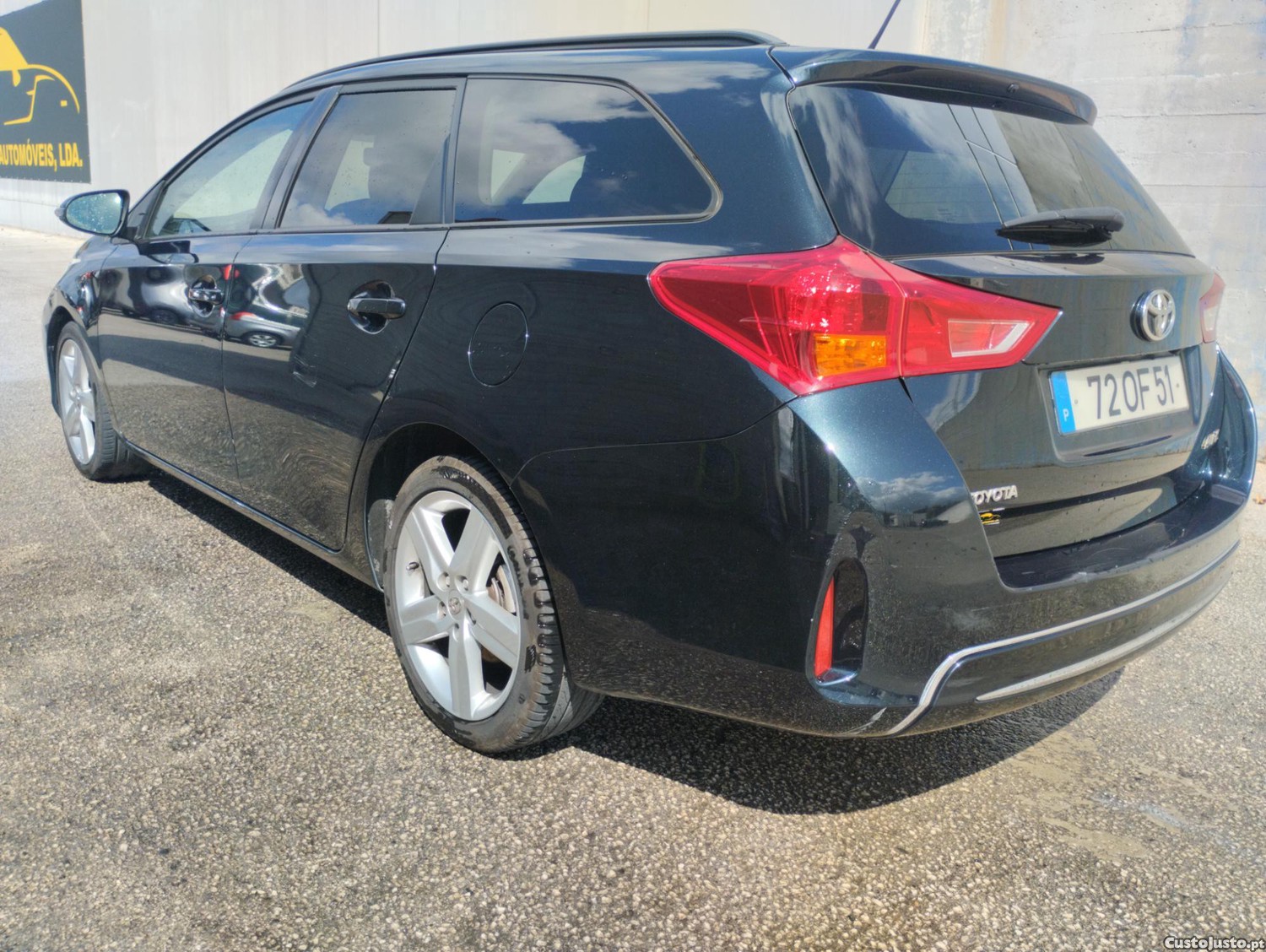 Toyota Auris ST Confort Nacional — fotografia 9