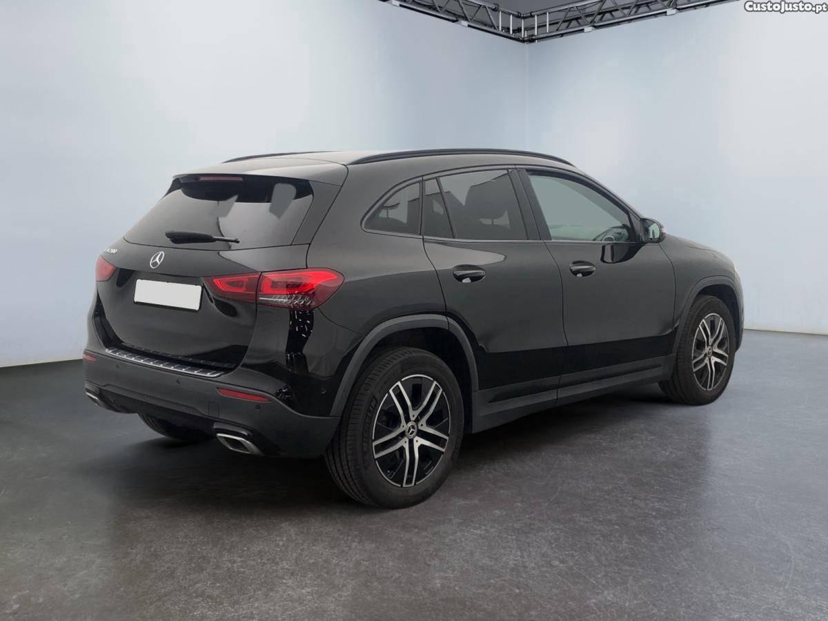 Mercedes-Benz GLA 200 Progressive — fotografia 7
