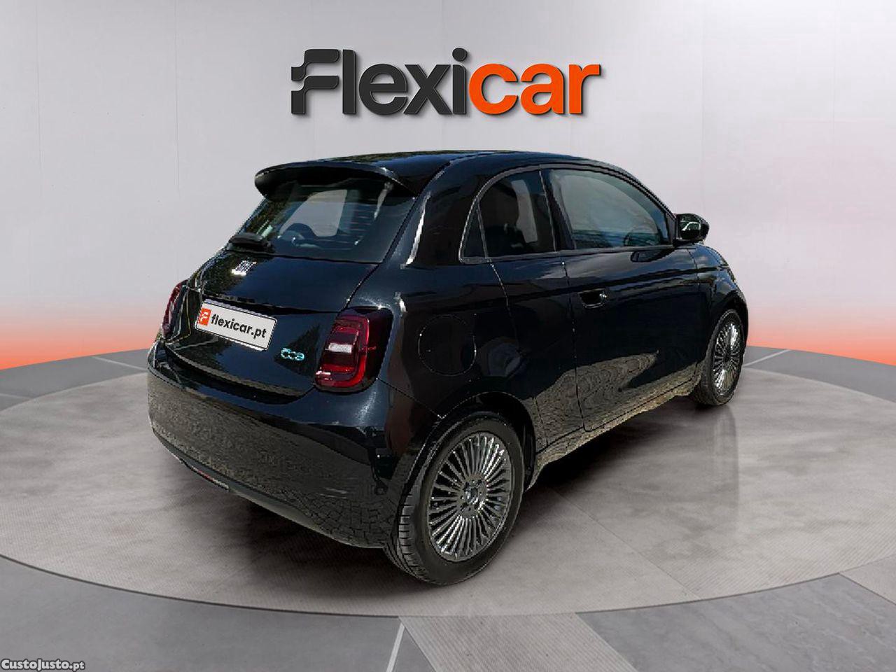 Fiat 500 e Icon Plus 42 KWh — fotografia 11