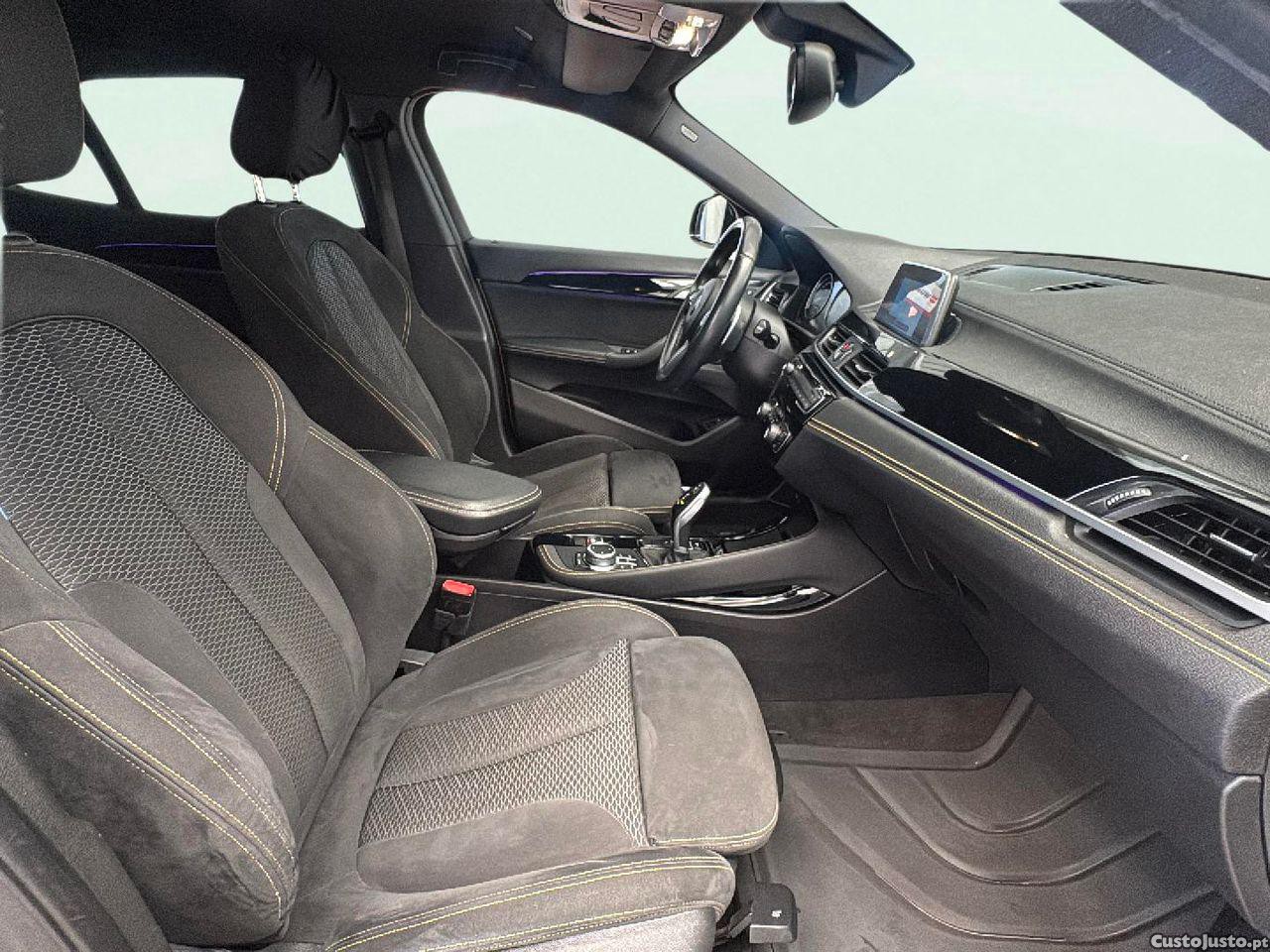 BMW X2 18 d sDrive Auto Pack M — fotografia 3
