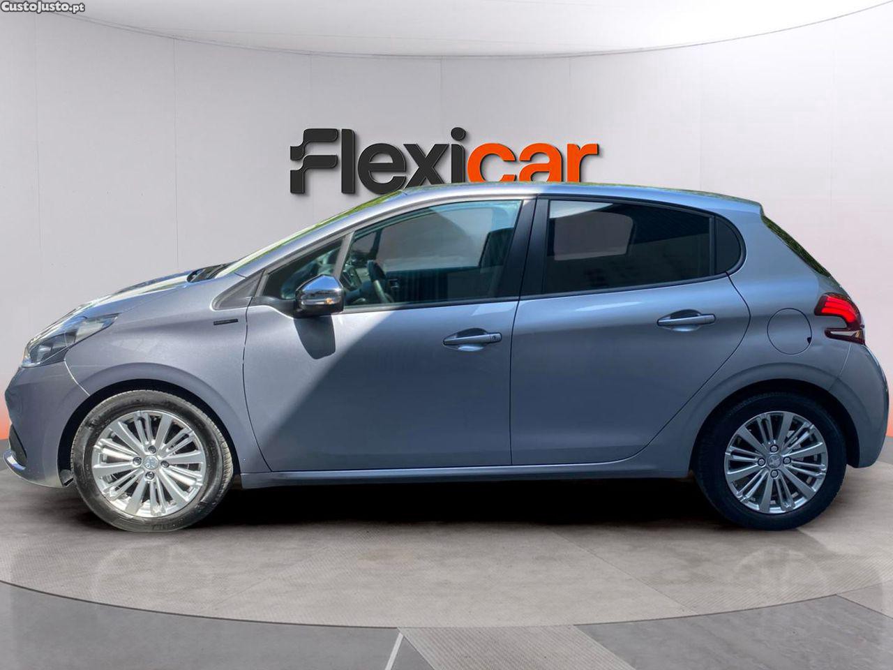 Peugeot 208 1.2 PureTech Signature — fotografia 14
