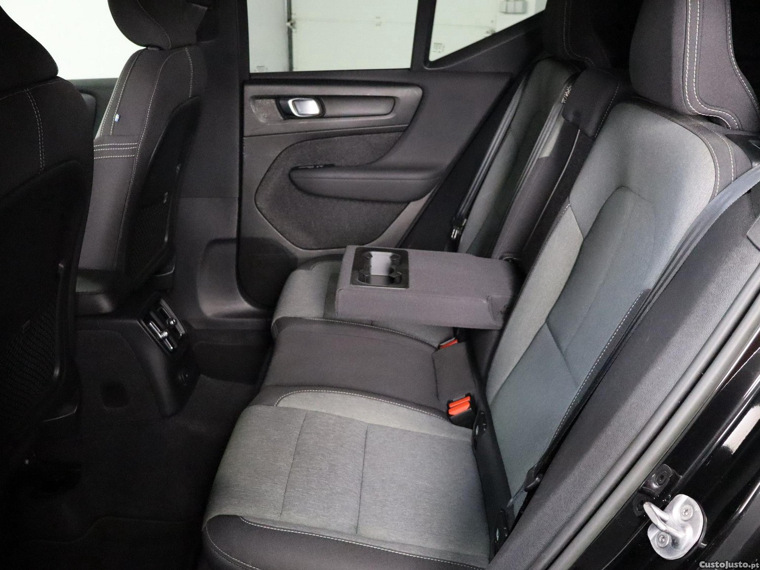Volvo XC 40 1.5 T4 PHEV Core — fotografia 17