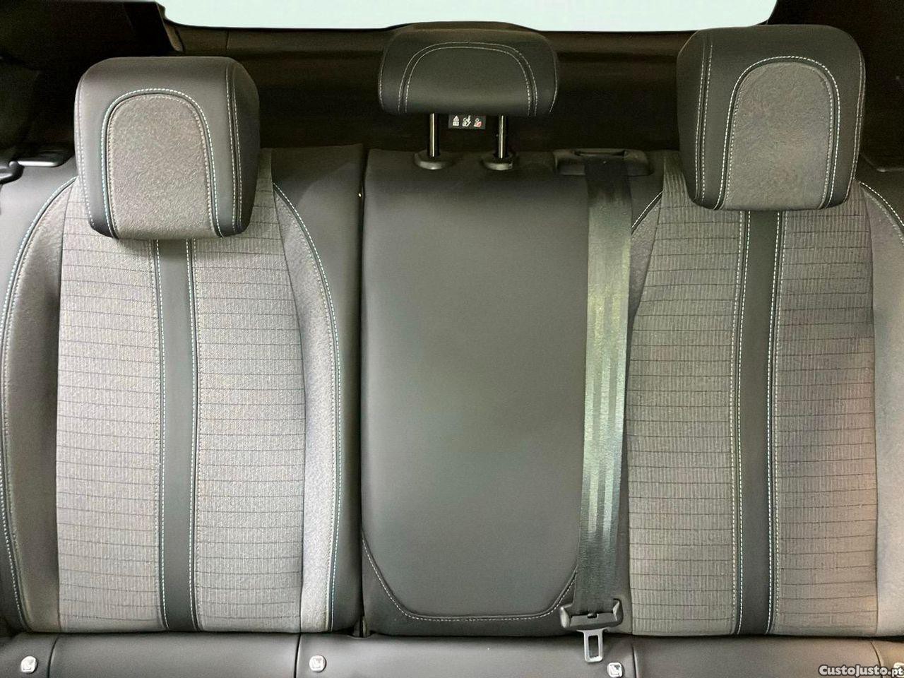 Peugeot 2008 1.2 PureTech Allure — fotografia 7