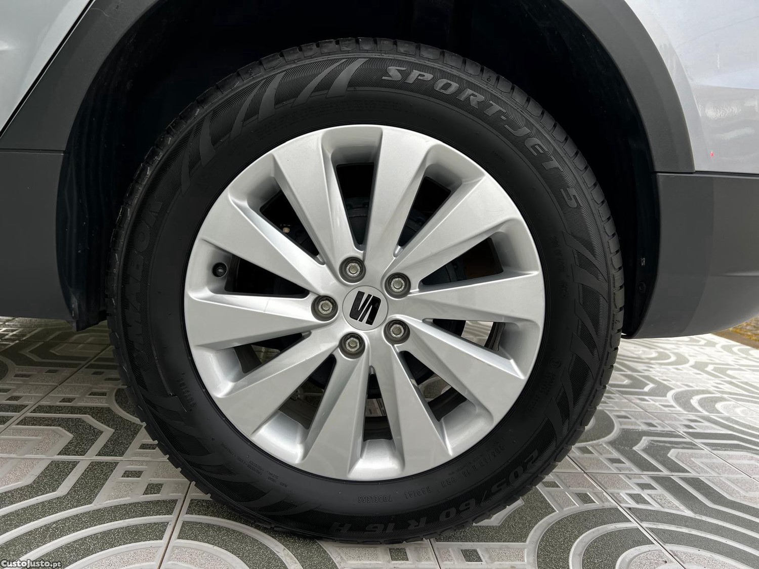 SEAT Arona 1.0 TSI Style — fotografia 2