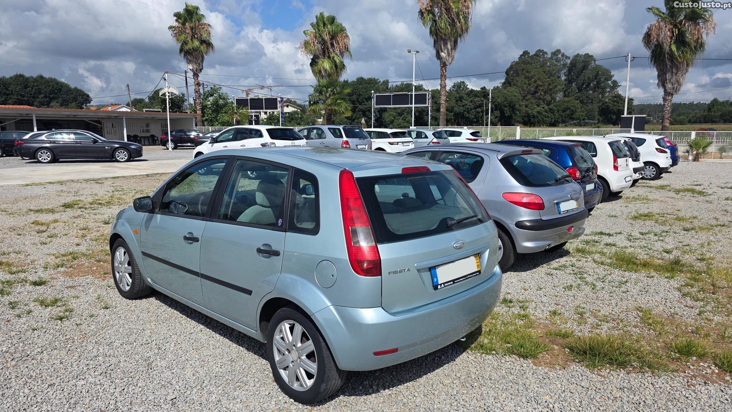 Ford Fiesta 1.25 16V Duratec 75cv — fotografia 11