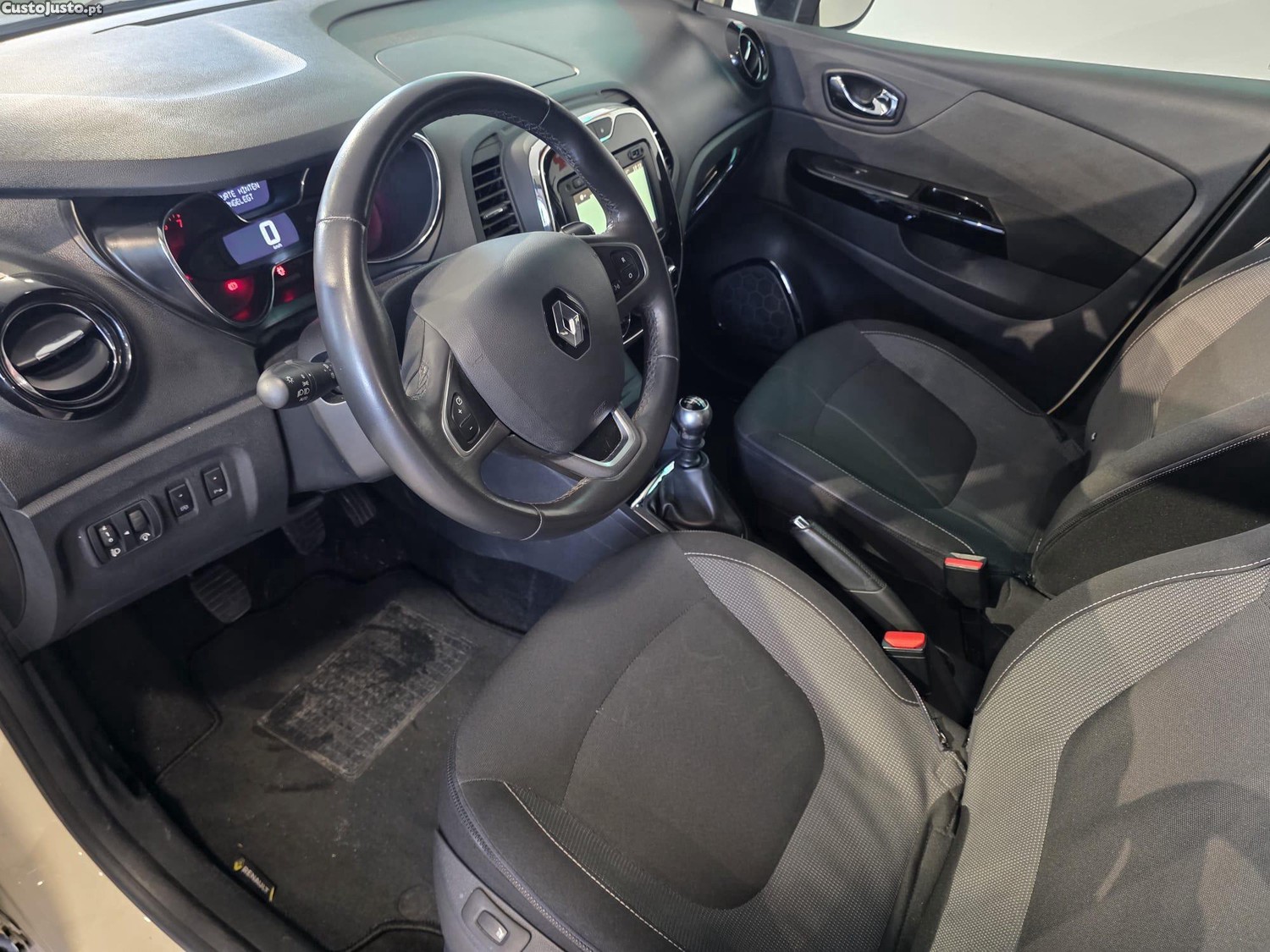 Renault Captur Exclusive — fotografia 6