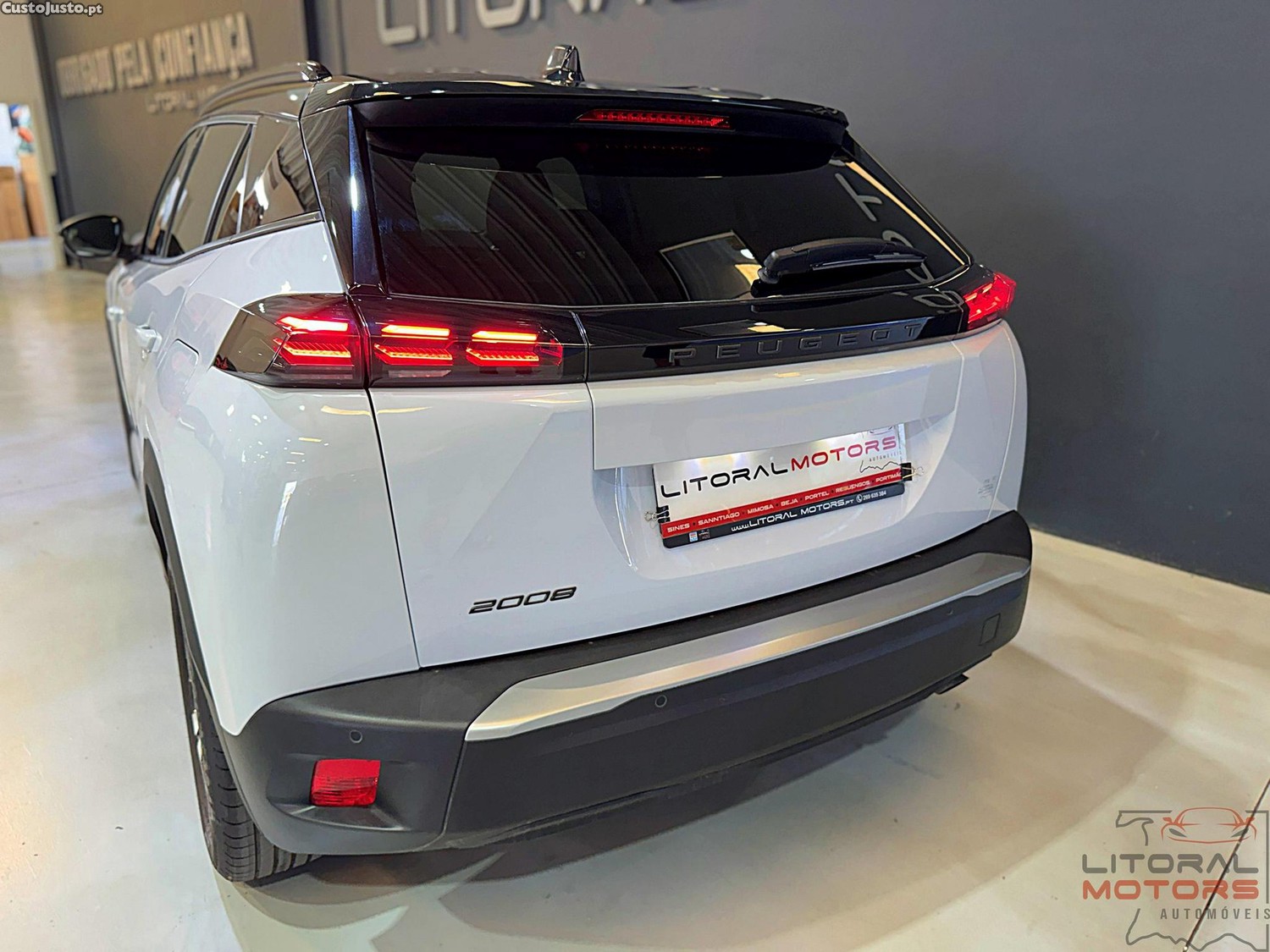 Peugeot 2008 1.2 PureTech Allure Pack — fotografia 17