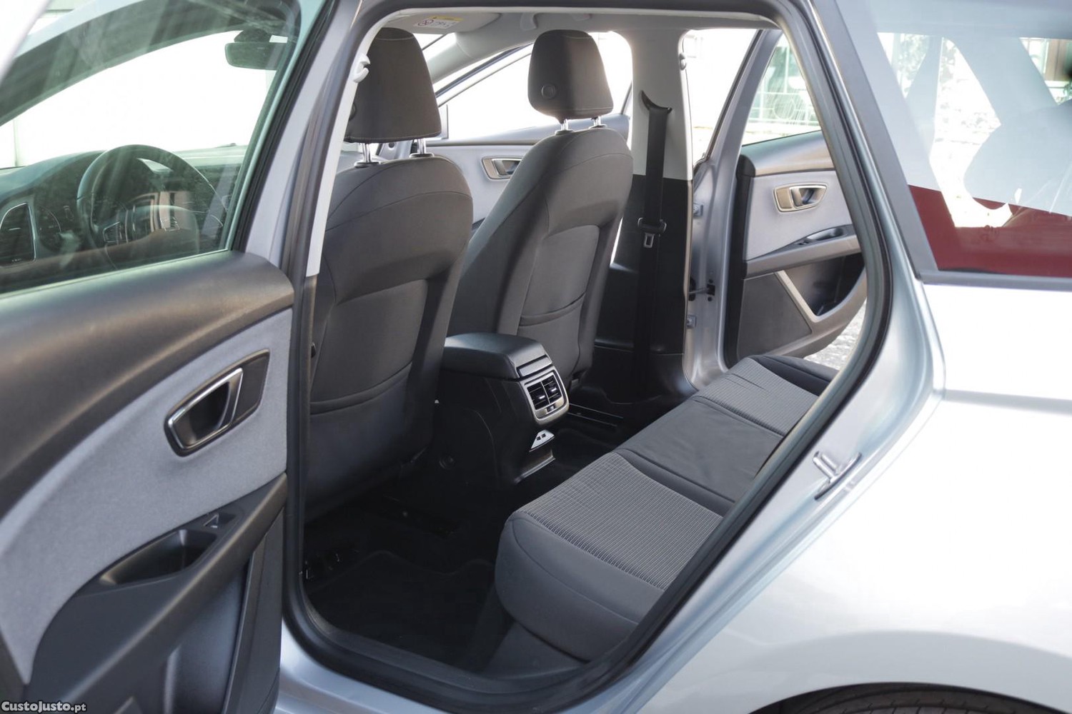 SEAT Leon ST 1.0 TSI Style 115cv — fotografia 34