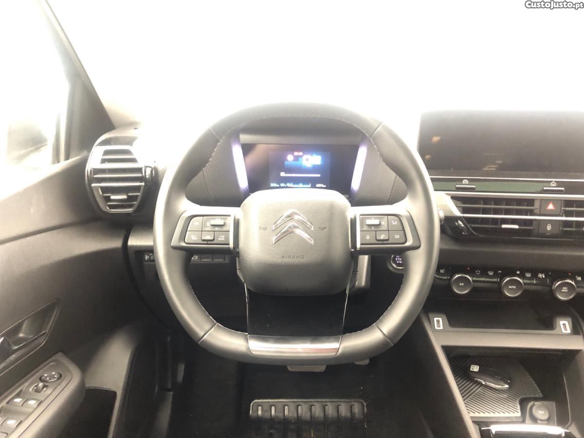 Citroën e-C4 50 kWh Shine — fotografia 8