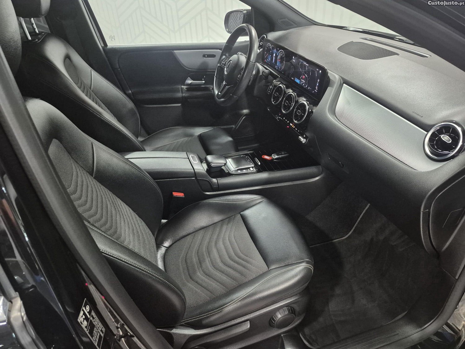 Mercedes-Benz B 180 d Style Plus Aut. — fotografia 3