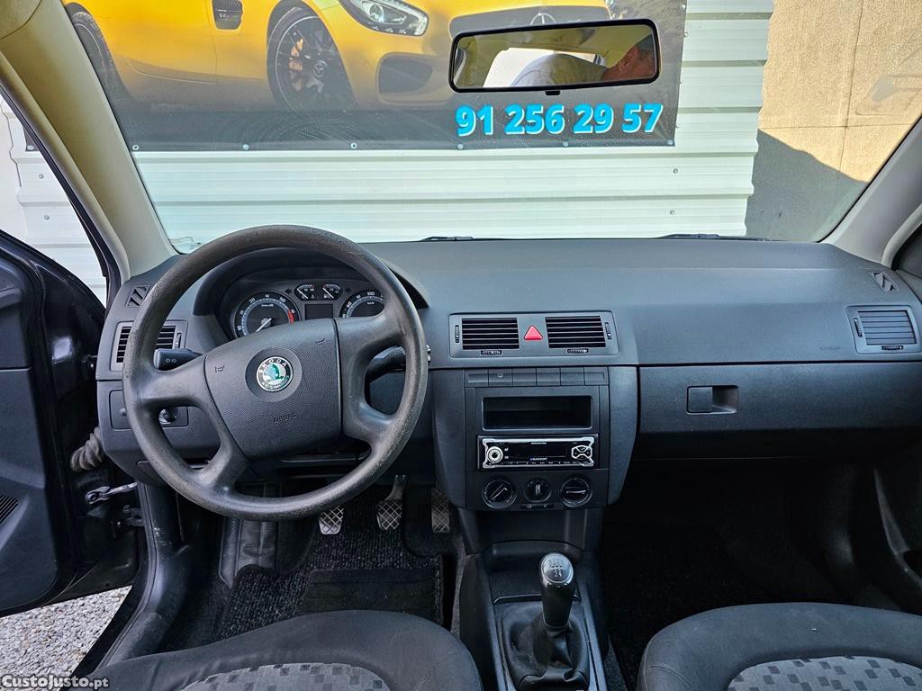Skoda Fabia 1.2i 12v 100.000km 03/2006 — fotografia 4