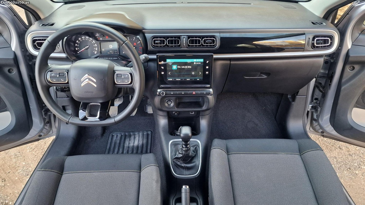 Citroën C3 1.2 PureTech Shine Pack — fotografia 17