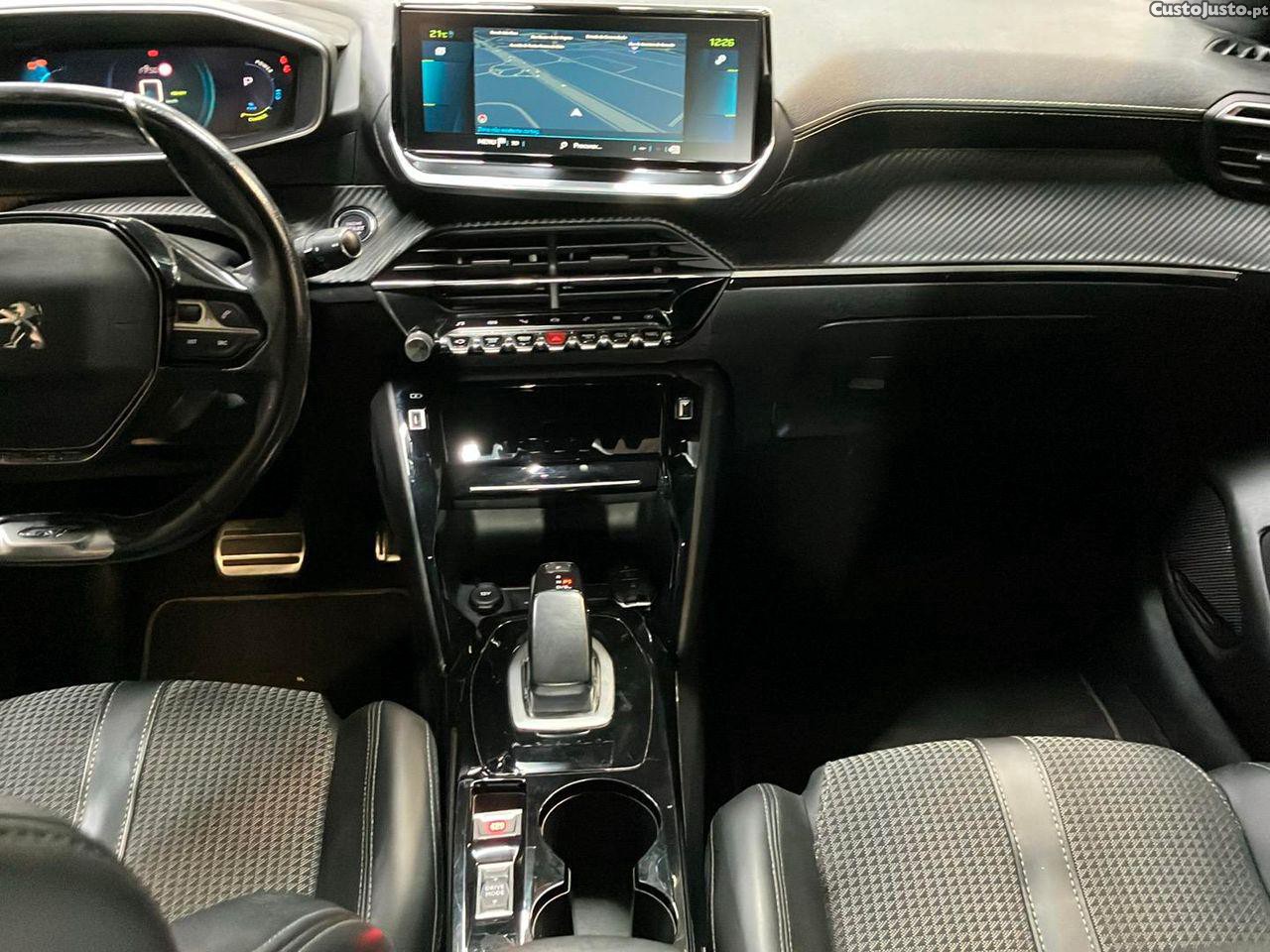 Peugeot 208 50 KWh GT — fotografia 16