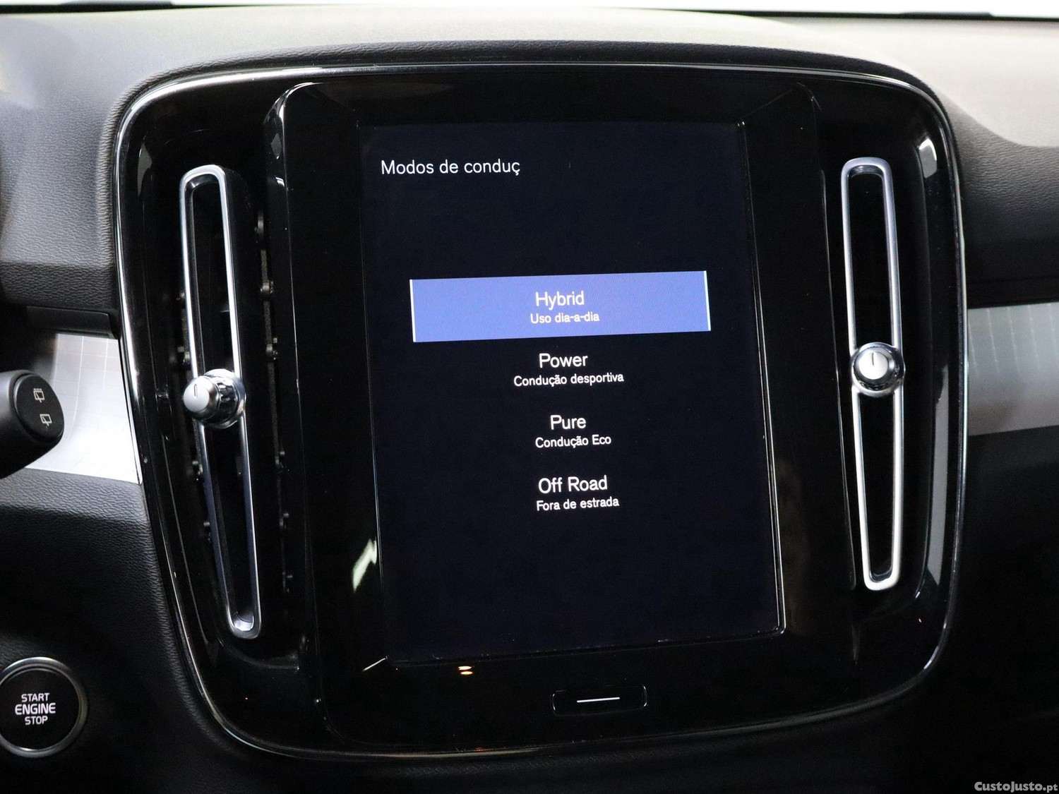 Volvo XC 40 1.5 T4 PHEV Core — fotografia 11