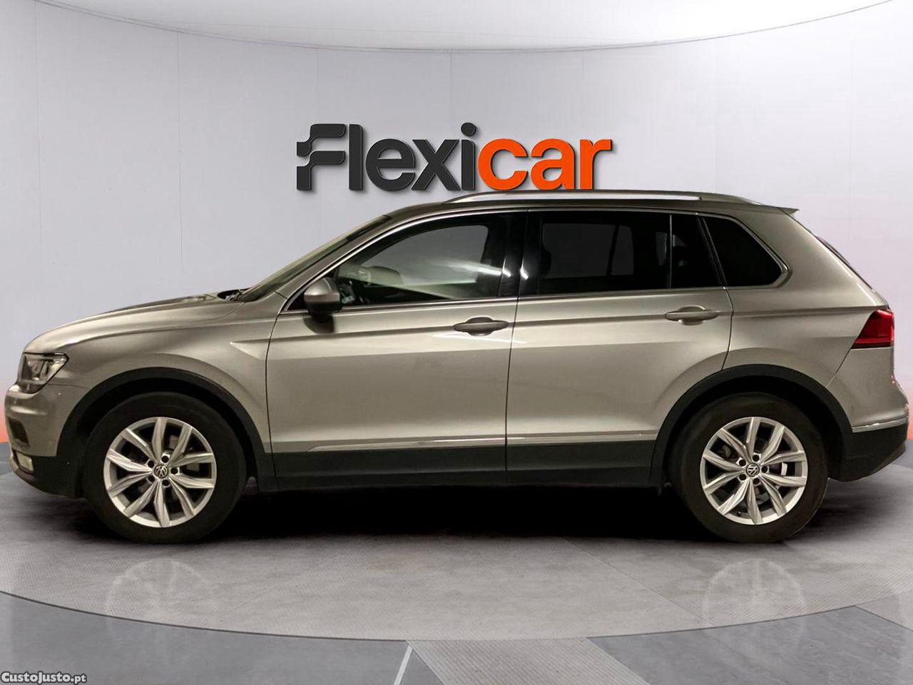 Volkswagen Tiguan 2.0 TDI Highline — fotografia 20
