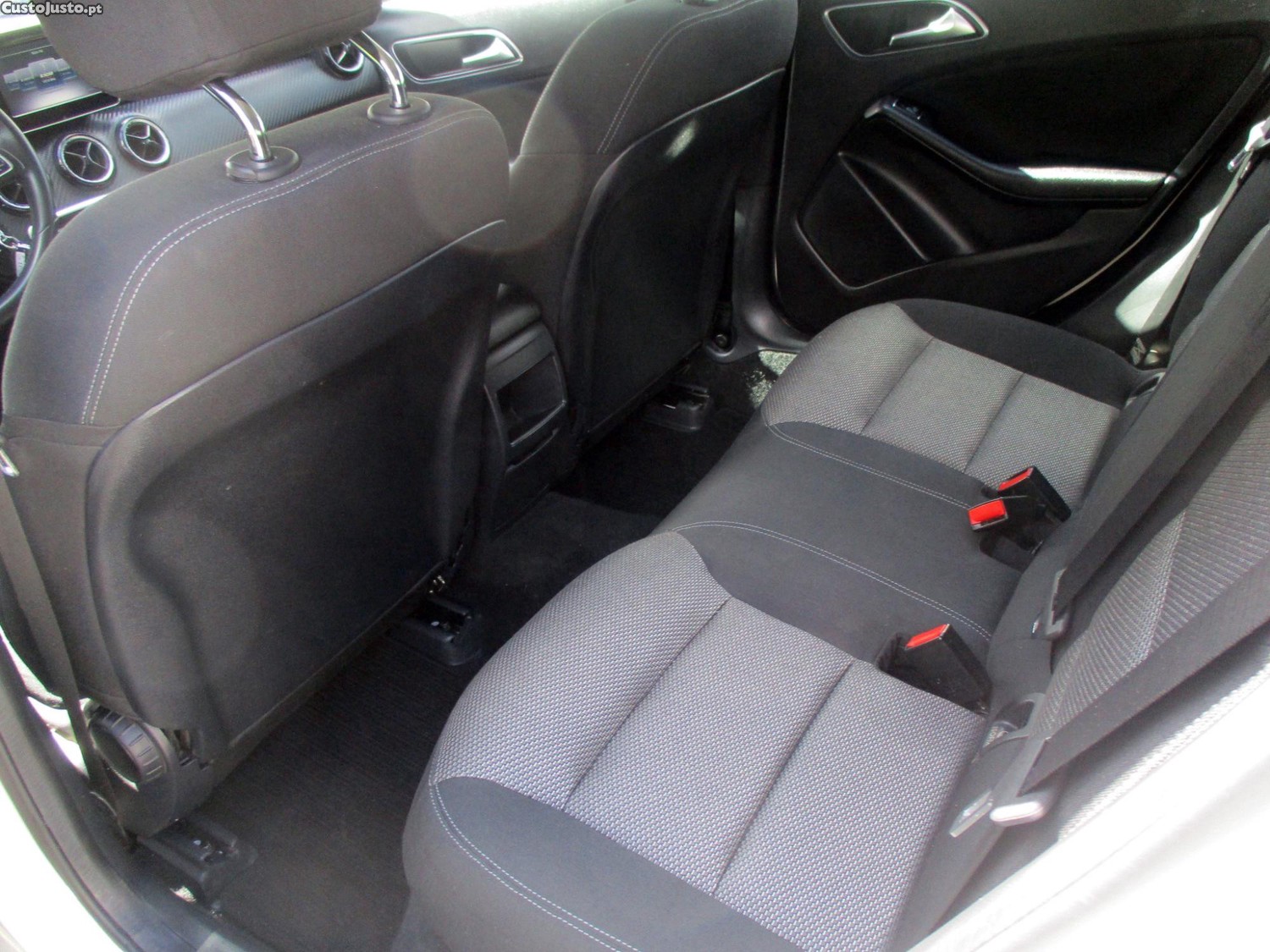 Mercedes-Benz GLA 180 d 7G-DCT Style — fotografia 5
