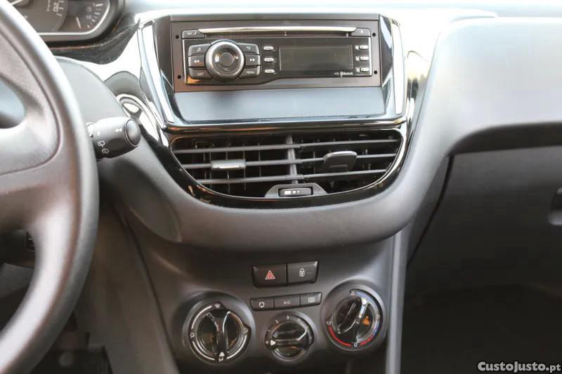Peugeot 208 1.2 PureTech Access — fotografia 12