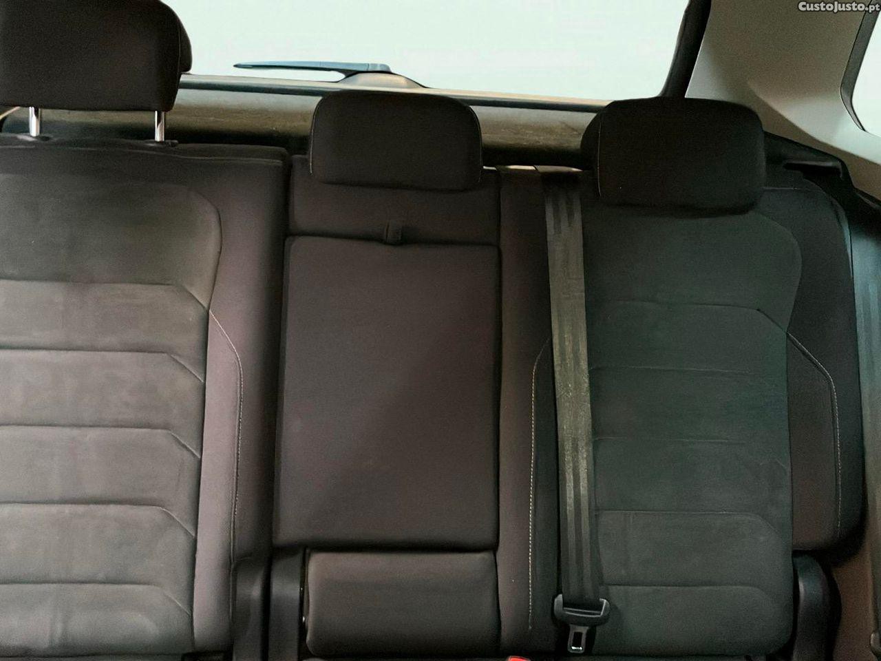 Volkswagen Tiguan 2.0 TDI Highline — fotografia 7