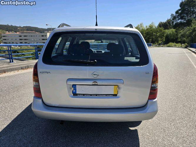 Opel Astra Elegance — fotografia 8