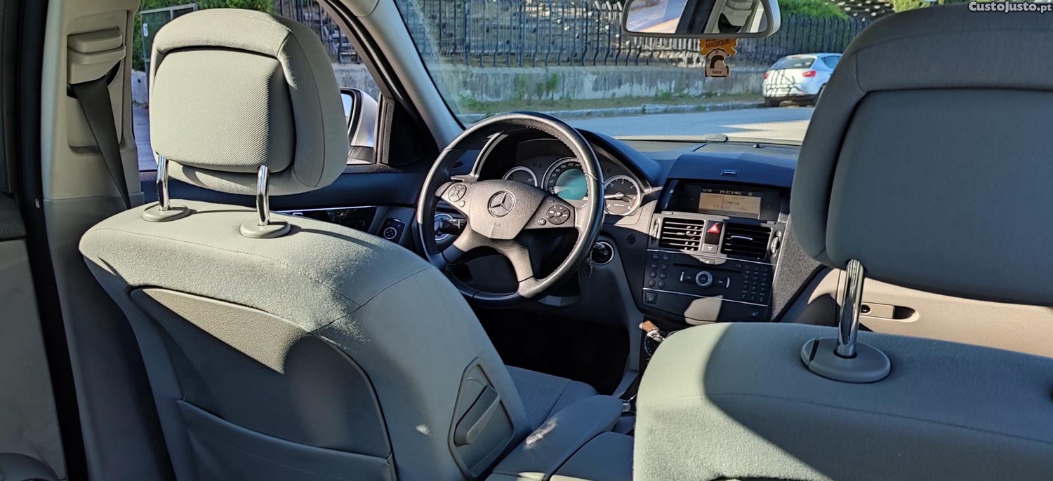 Mercedes-Benz C 200 Elegance — fotografia 4
