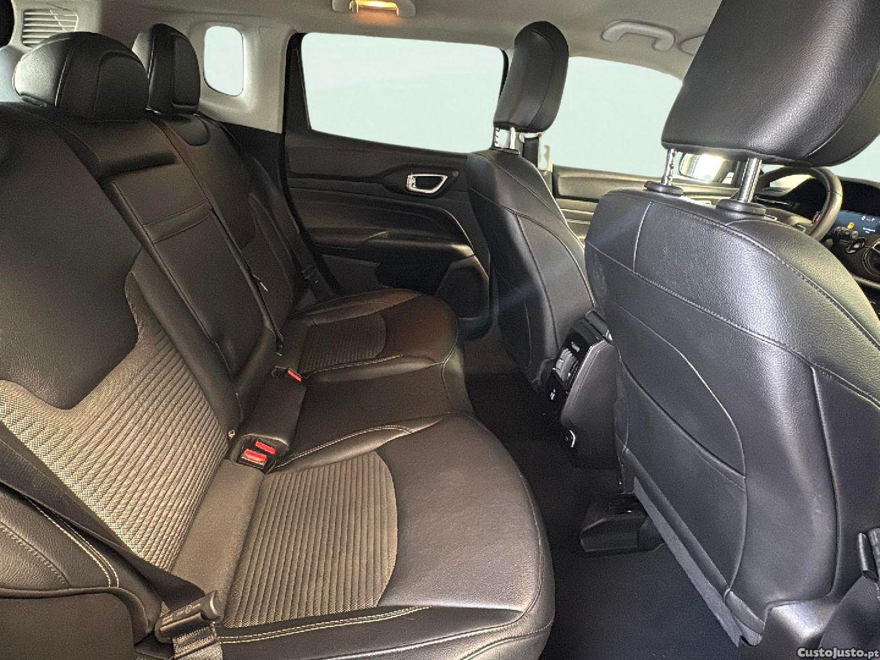 Jeep Compass 1.3 TG Limited — fotografia 2