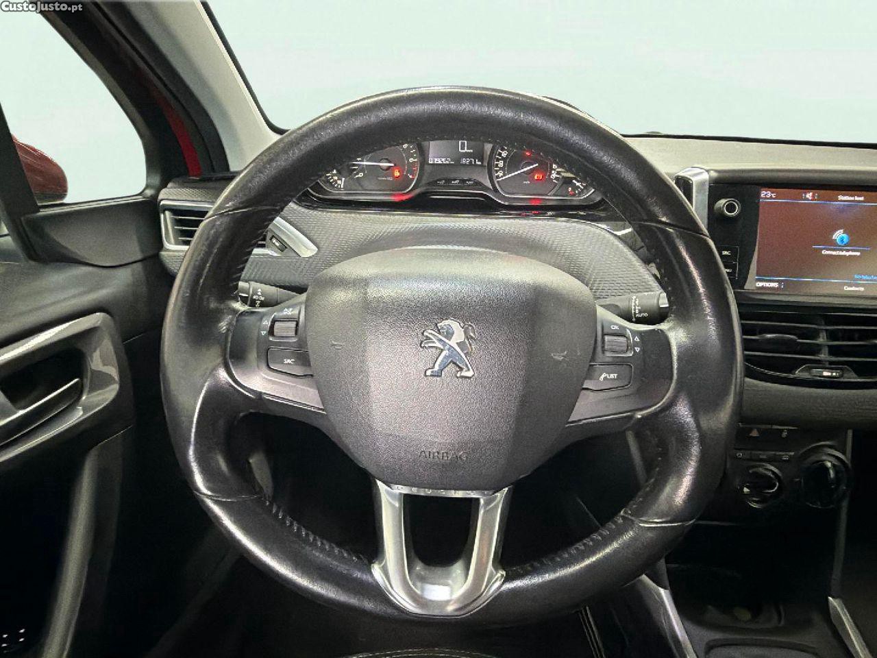 Peugeot 2008 1.2 PureTech Active — fotografia 10